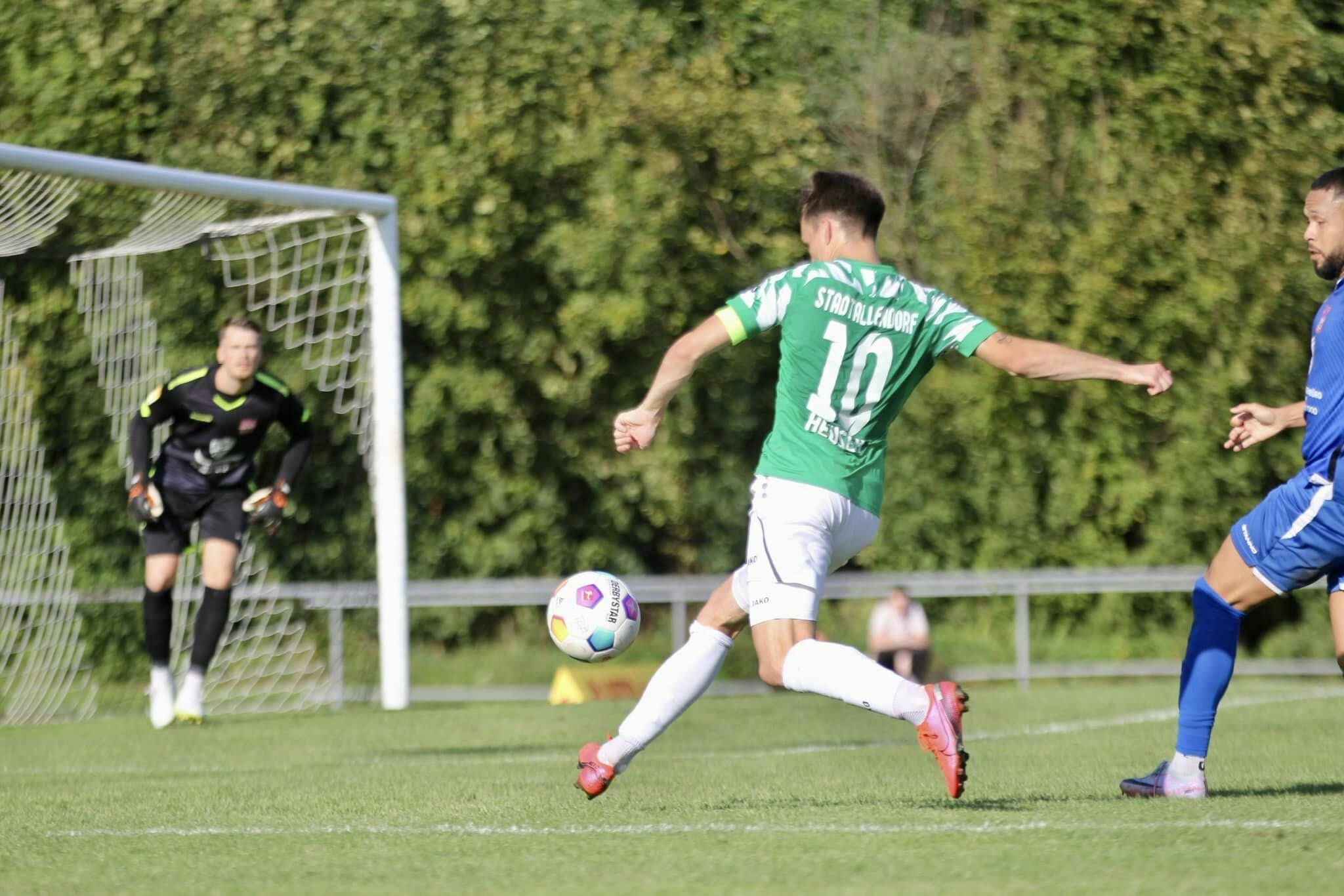 LOTTO Hessenliga: 1. Auswärtspunkt !