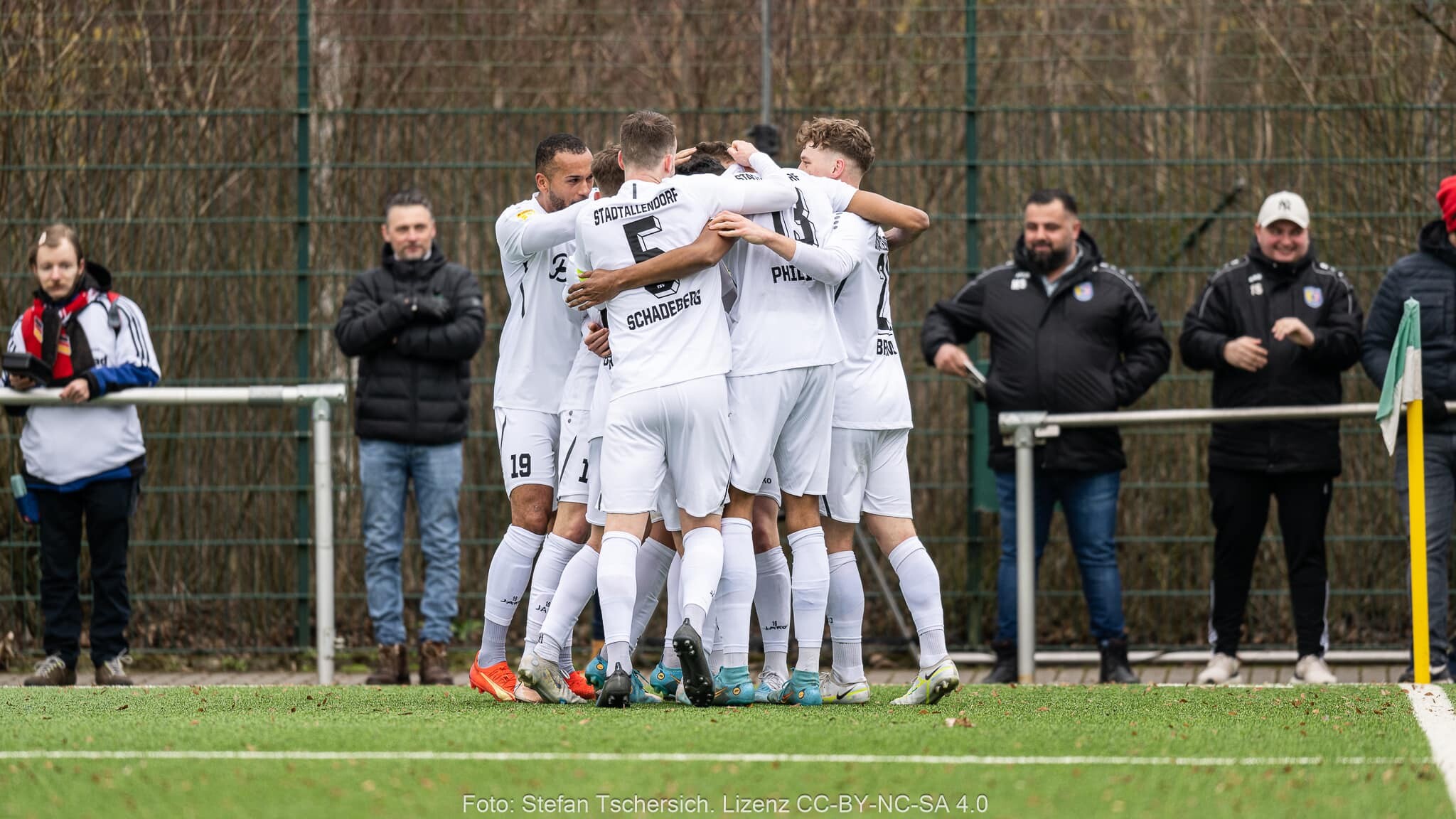 LOTTO Hessenliga: Kantersieg im Derby !