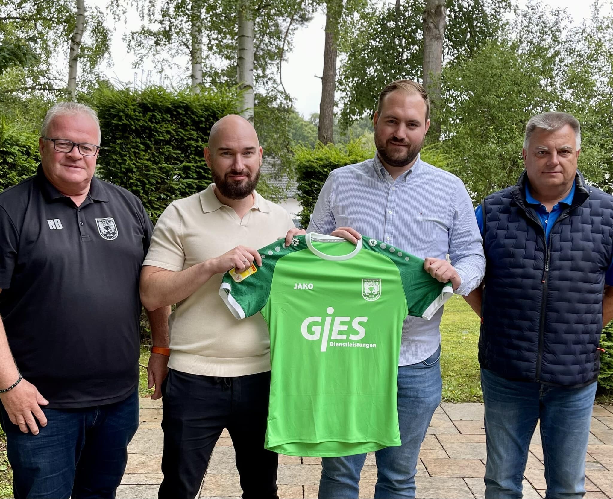 Neuer, starker, treuer Partner auf der Brust !